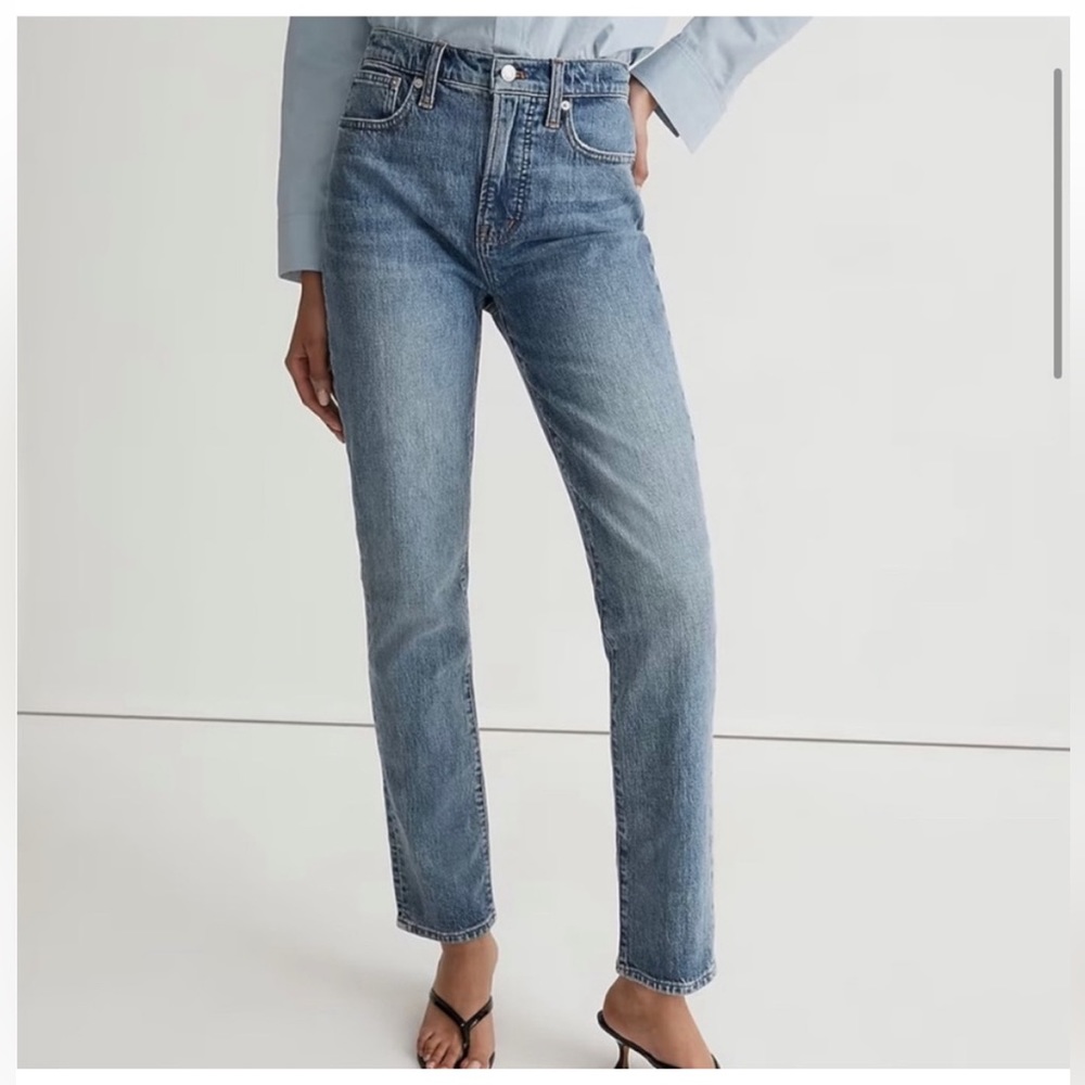 Madewell NWT The Perfect Vintage Jean In
Heathcote Wash | Blue | Size: 27